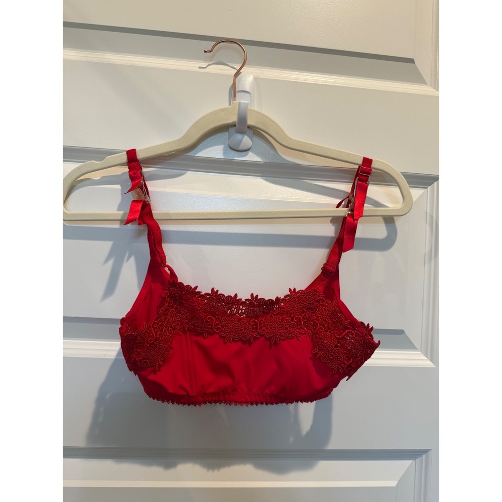 La Senza Red Lace Trim Bralette Adjustable Bow Straps Small 48006